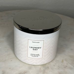 Laundry Day Candle